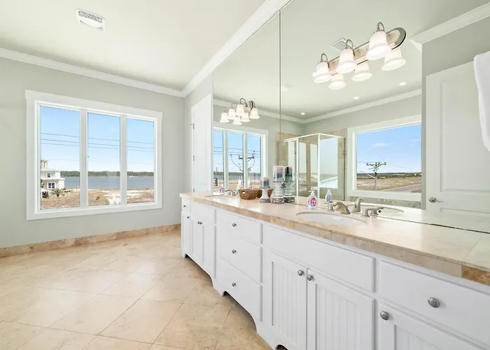 Shore Thing By Gsvr - Newly Renovated Beachfront Retreat With Private Pool - Free Activities And Golf