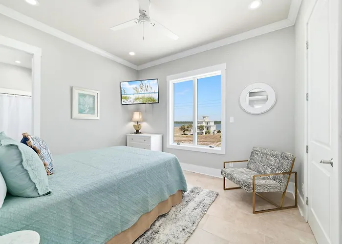 Shore Thing By Gsvr - Newly Renovated Beachfront Retreat With Private Pool - Free Activities And Golf Holiday home